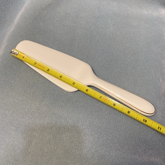 Cake Server CHRISTOPHER STUART BONE CHINA ROYAL WHITE CAKE SERVER Y1010 - Picture 7 of 11